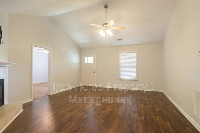 Building Photo - 155 Whispering Springs