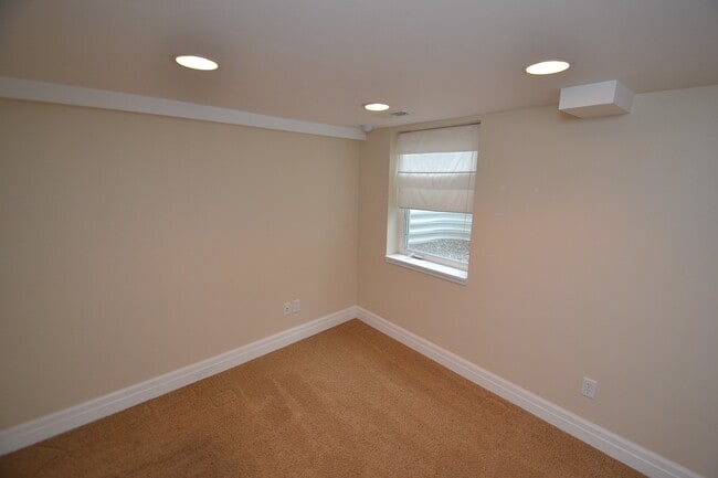 Building Photo - 1761 Edward Ave