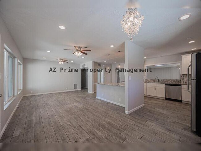 Building Photo - 1808 W Thomas Rd