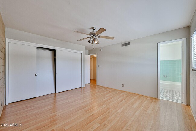 Building Photo - 6544 N 12th St
