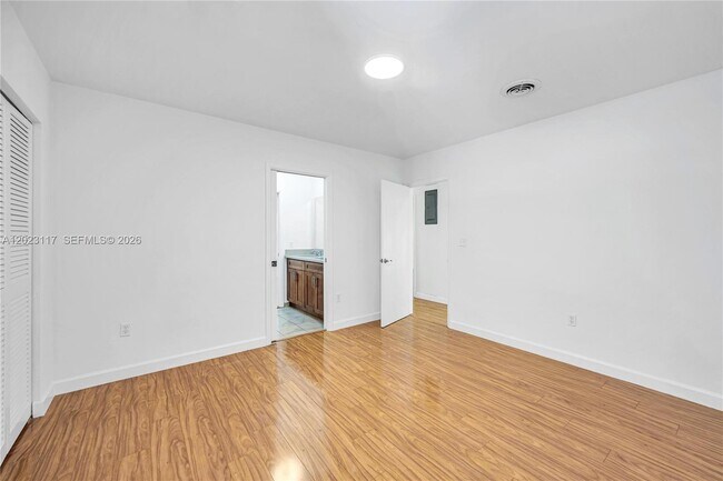 Building Photo - 13100 SW 81st Ave