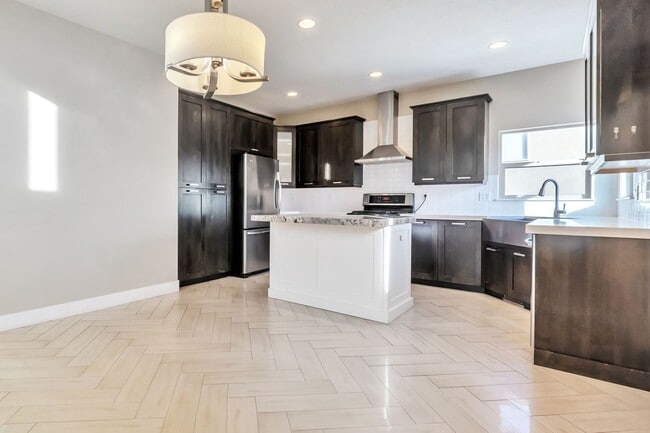 Building Photo - Unique 2 Story Home w attached 2 car