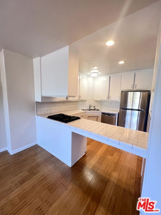 Building Photo - 2637 S Centinela Ave