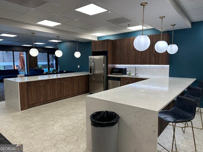 Building Photo - 620 Peachtree St NE