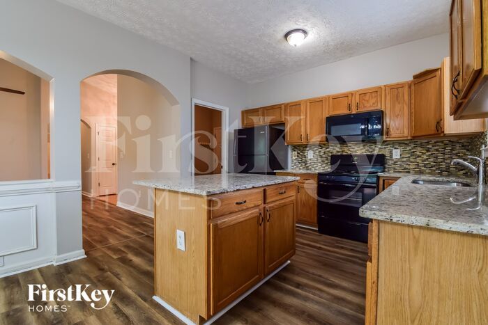 Building Photo - 6759 Clearstream Way