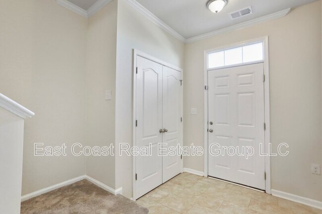 Building Photo - 15 Britania Ct