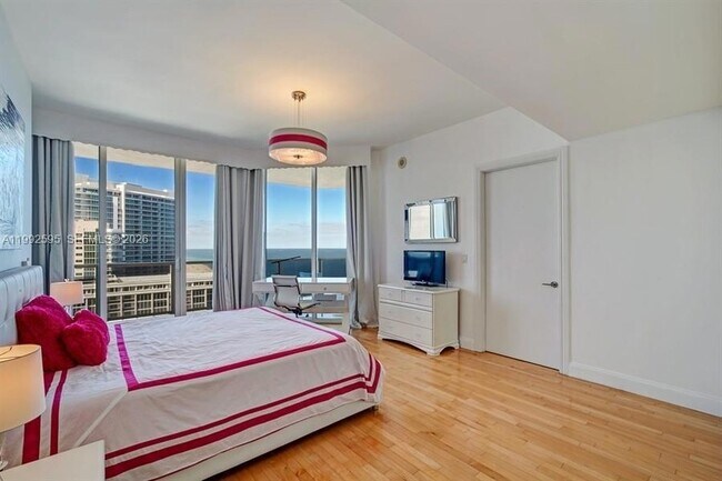 Building Photo - 10225 Collins Ave