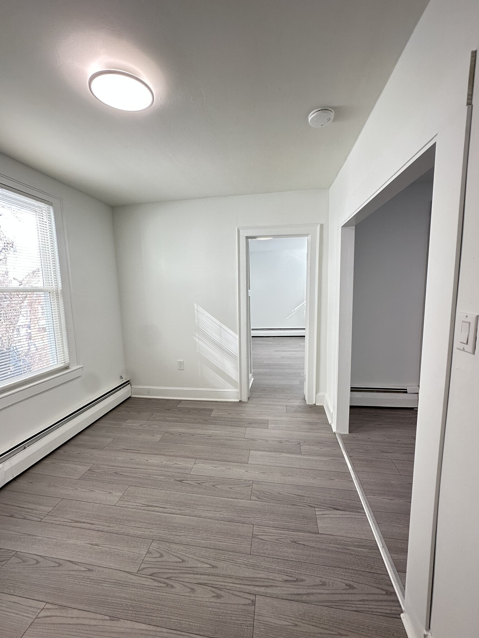 Building Photo - 176 Pearl St