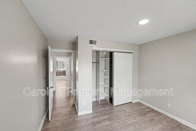 Building Photo - 10971 Harrowfield Rd