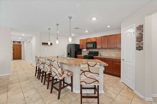 Building Photo - 2623 Hawthorn Mill Ln