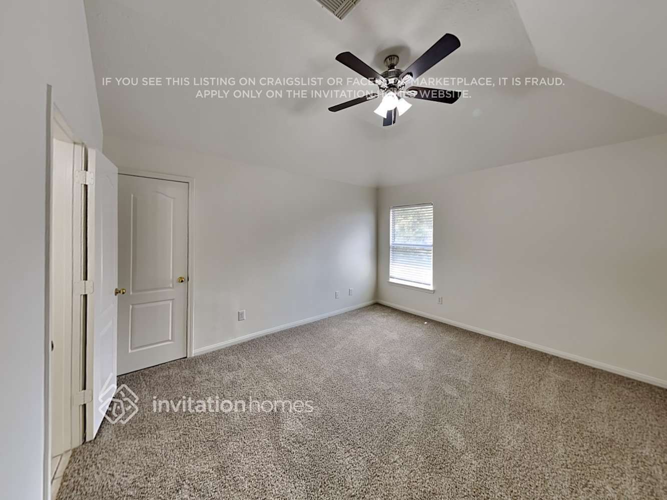 Building Photo - 1120 Sunset Lakes Dr