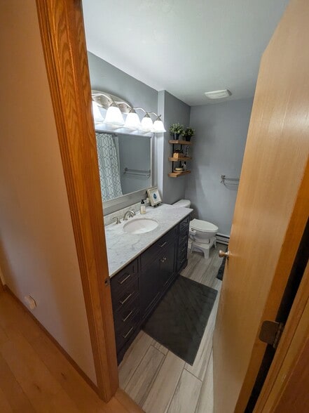 Building Photo - 870 Greenfield Trl