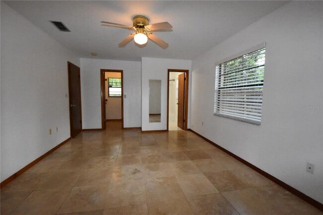 Building Photo - 4730 NW 36th Pl