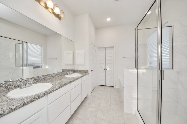 Building Photo - 6707 Regatta Park Ln
