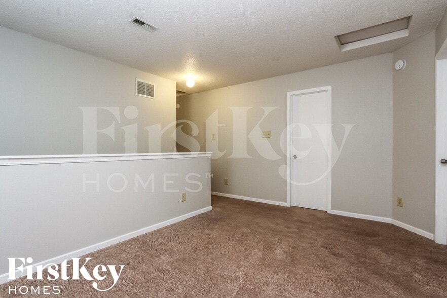 Building Photo - 6518 Redland Way