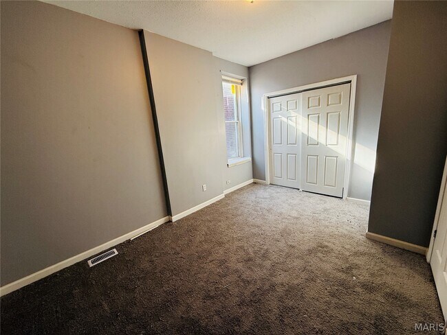 Building Photo - 5345 Wells Ave