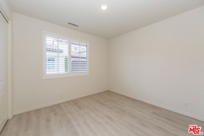 Building Photo - 10922 Mesa Ct