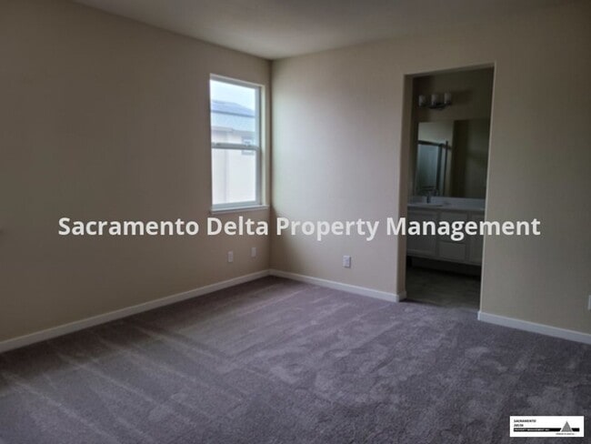 Building Photo - Wonderful Elk Grove Home