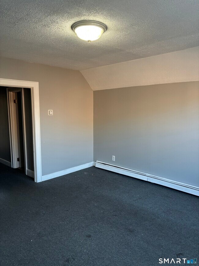 Building Photo - 255 Poplar St