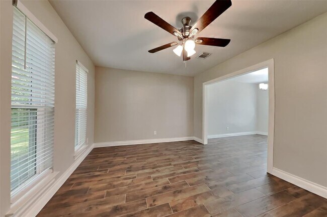 Building Photo - 2638 Brookdale Dr