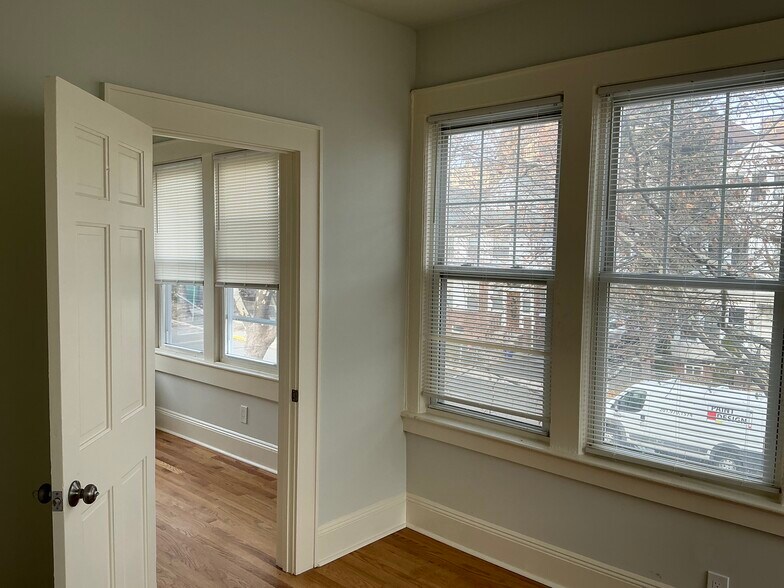 Building Photo - 176 Weequahic Ave