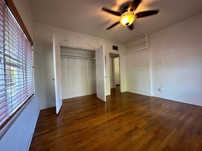 Building Photo - 1115 S Maple Ave