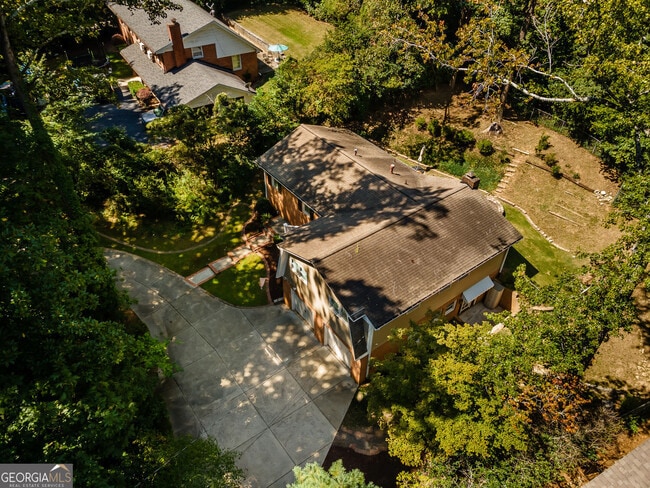 Building Photo - 1460 Valley View Rd