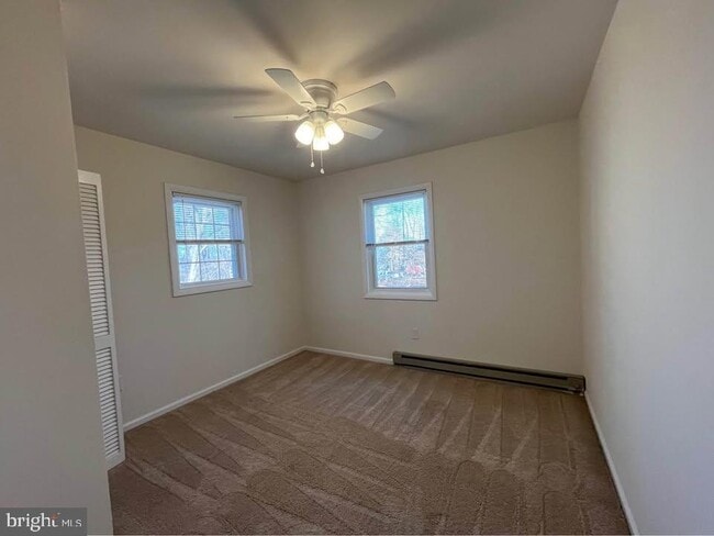 Building Photo - 384 Peach Orchard Rd