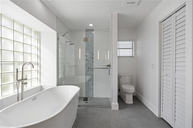 Building Photo - 5923 Loxahatchee Pines Dr