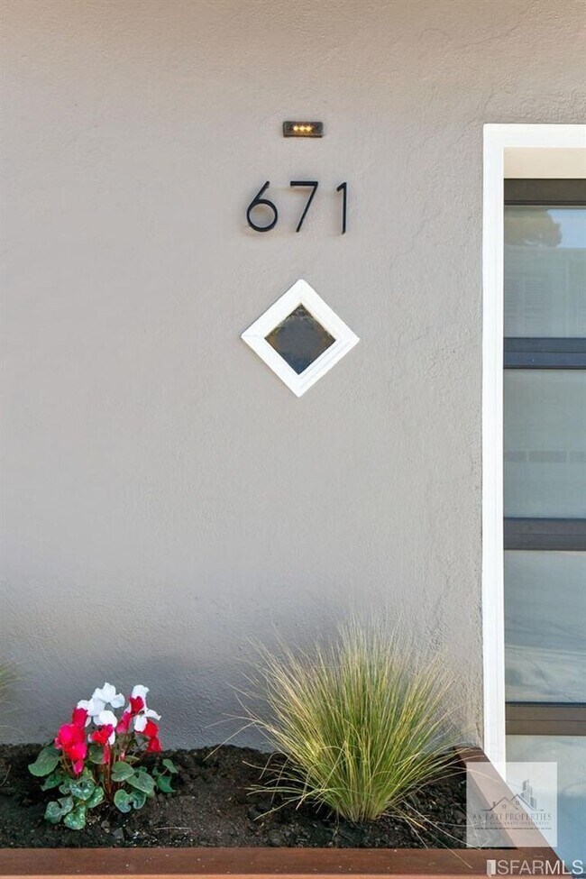 Building Photo - Bernal Heights Oasis: Stunning Renovated View Home with Modern Chic Open House Sunday 1/18 2-4