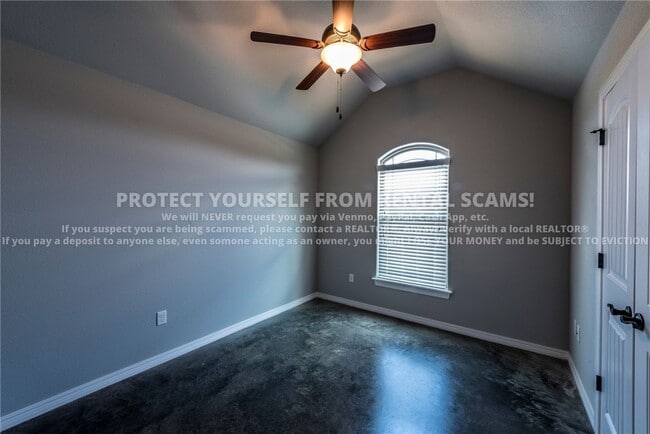 Building Photo - 4863 W Croft Dr