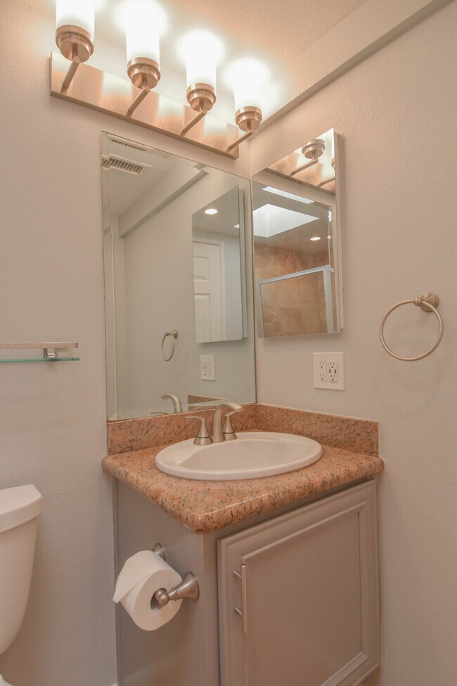 Building Photo - 12530 Venice Blvd.