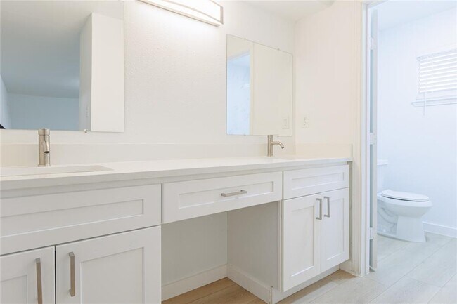 Building Photo - 3206 Cherry Creek Dr