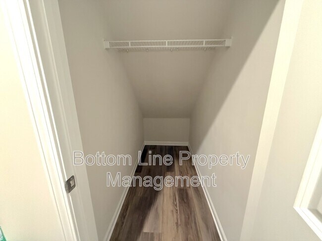 Building Photo - 15622 Little Bluestem St