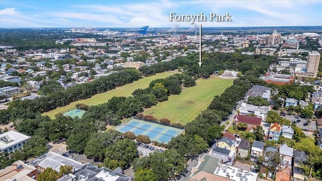 Building Photo - 209 E Duffy St