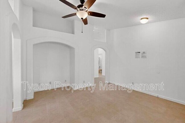 Building Photo - 4740 Jessica Dr NE
