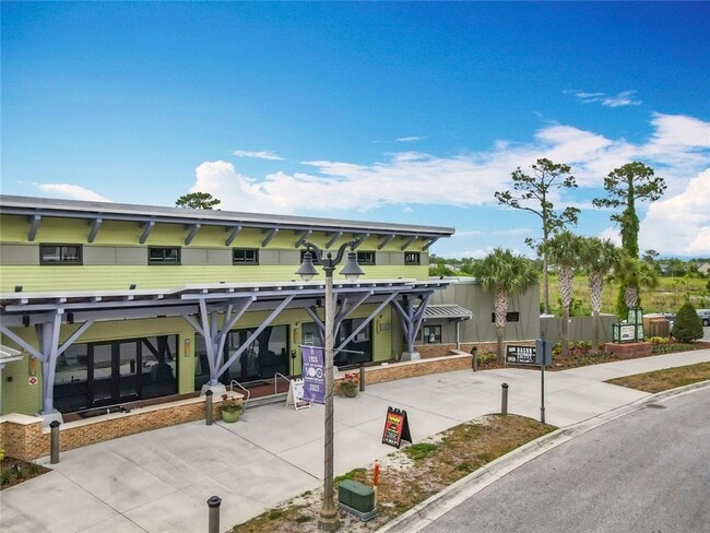 Building Photo - 473 Oviedo Blvd