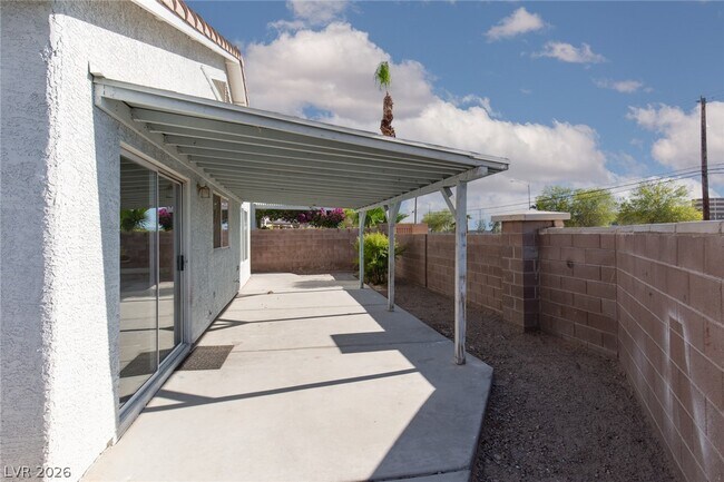 Building Photo - 3790 Crest Horn Dr