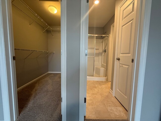 Building Photo - 5604 Vintage Pl