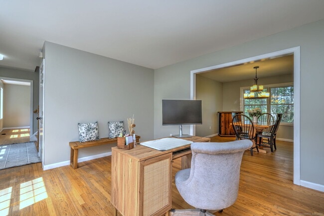 Building Photo - 28 Edgewood Ave