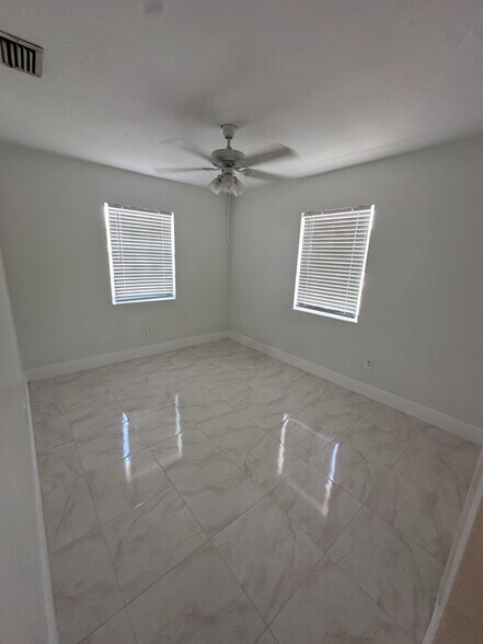 Building Photo - 1222 NW 53rd St