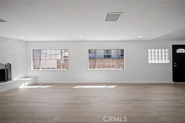 Building Photo - 7445 Balcom Ave