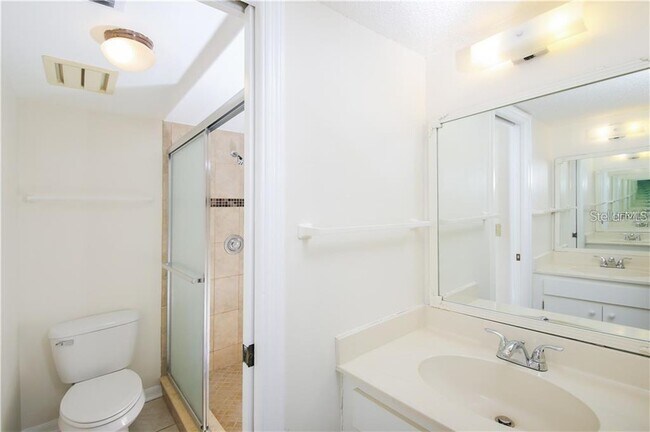 Building Photo - 437 Cerromar Ln