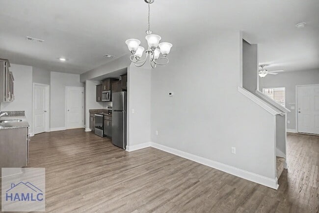 Building Photo - 702 Mill Creek Cir