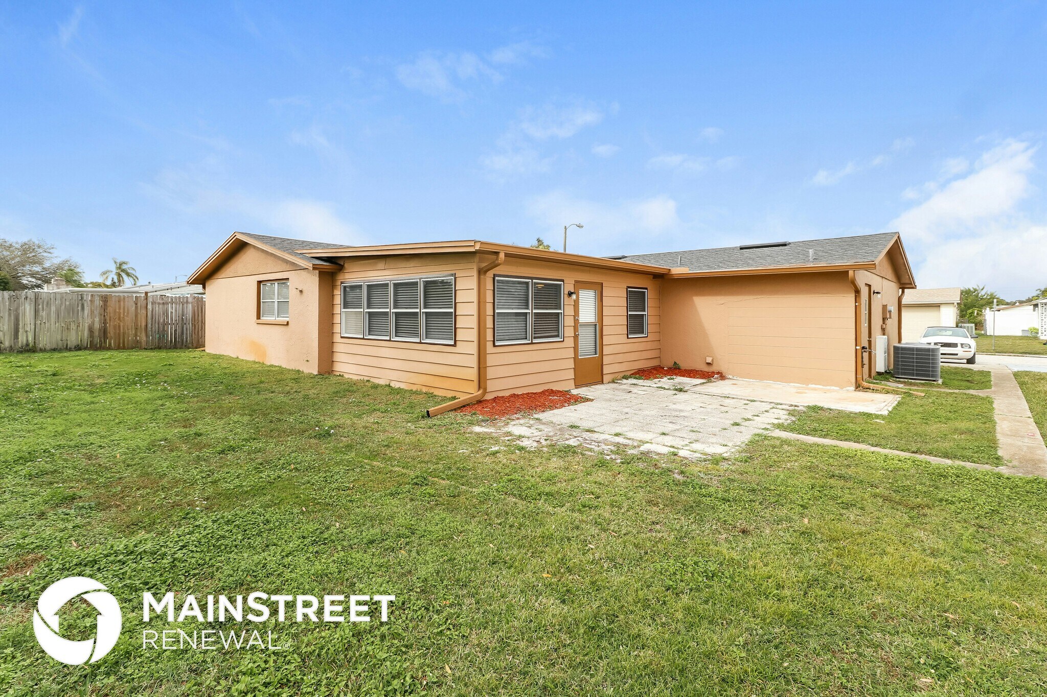 Building Photo - 3600 Trask Dr