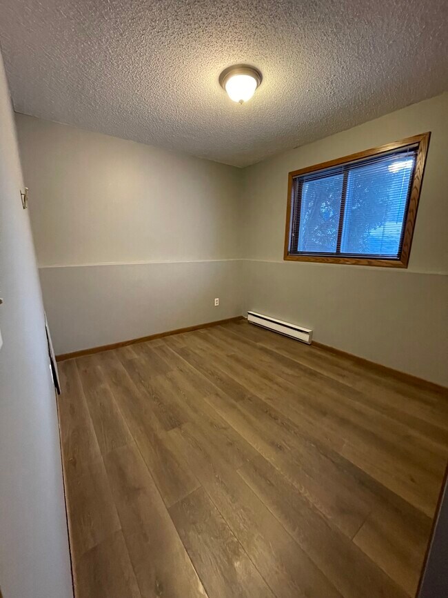 Building Photo - 10525 45th Ave N