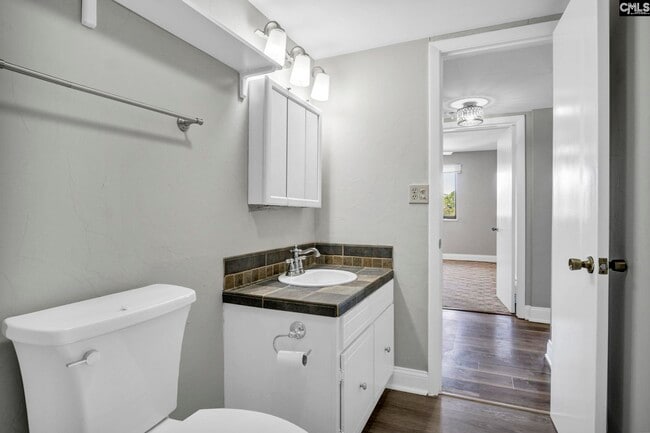 Building Photo - 1825 St Julian Pl