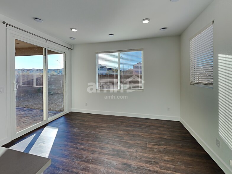 Building Photo - 4909 Colossal Star St