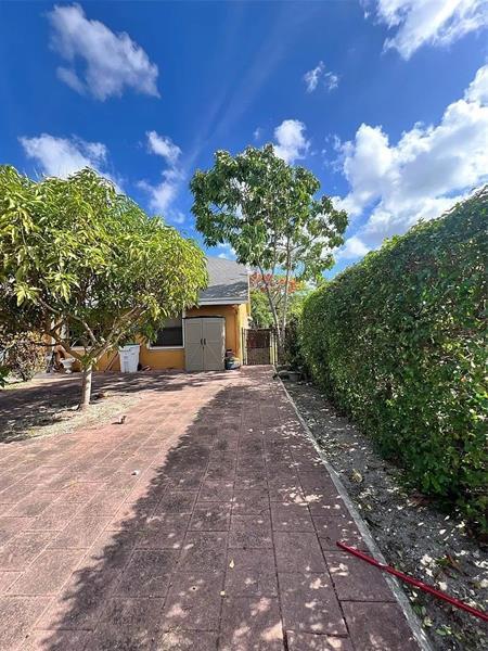 Building Photo - 4424 NW 52nd St