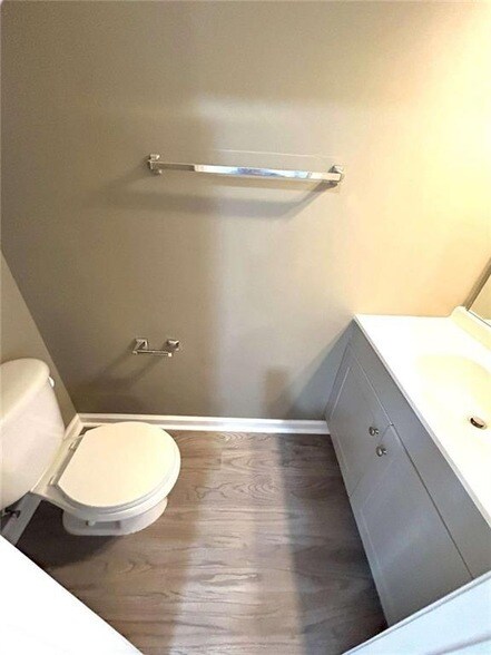 Building Photo - 1008 Prestwyck Ct